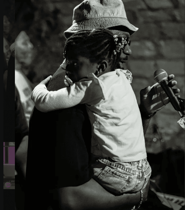 Killamel avec sa fille — Live